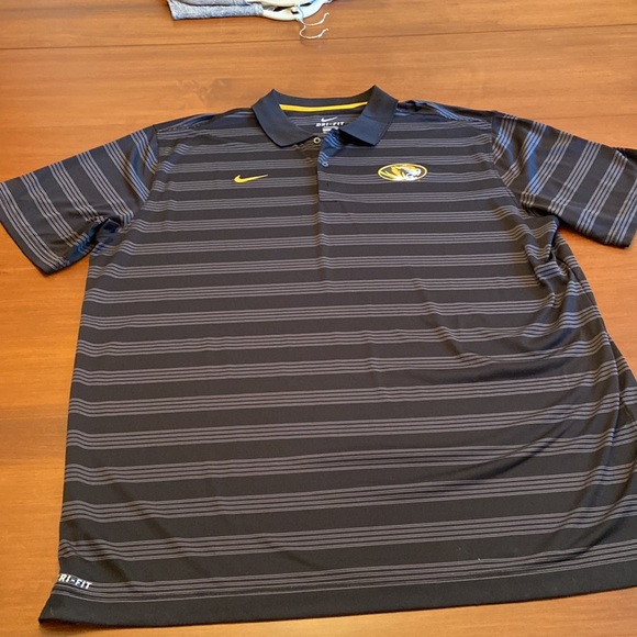 Nike Dr-Fit University Of Missouri Black Collared Short Sleeved Mens Shirt - Picture 2 of 10